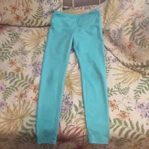 Alo yoga airbrush legging size S arctic blue